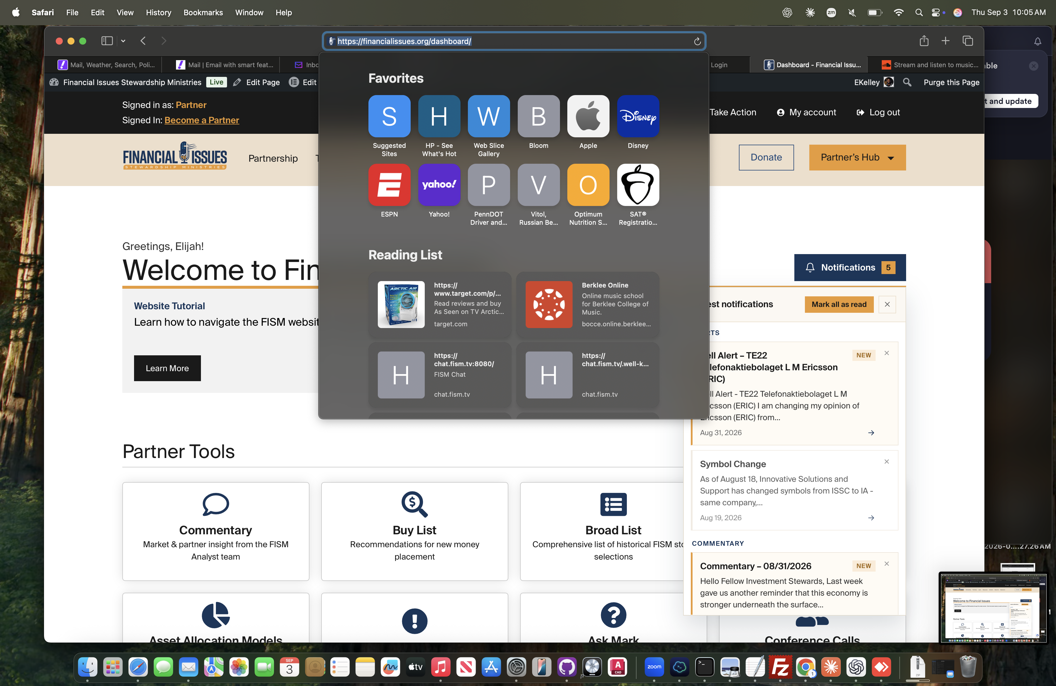 Partner dashboard notification list and status controls